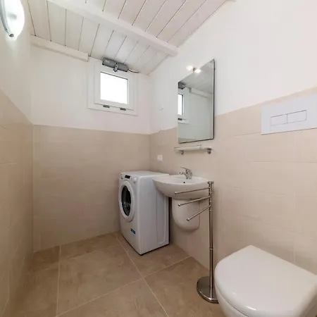 Terraced Tritone With Sea View, Parking, Wi-fi, And Ac For 4 San Pasquale